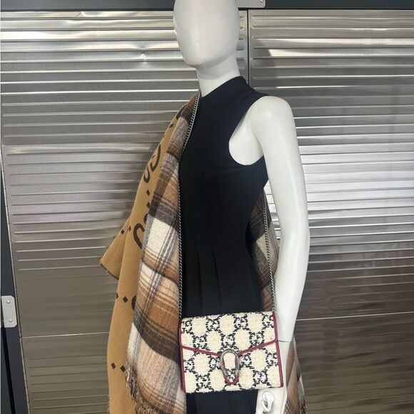 Gucci GG Tweed Dionysus Flap Wallet on a Chain - Picture 16 of 16